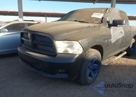 2010 Dodge Ram 1500 Slt/Sport/Trx z USA, uszkodzony, nr VIN 1D7RB1CT4AS222906